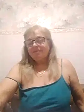 Snapshot of LinaLight88 chatting on February 28, 2026, 8:41 pm LinaLight88 online show from February 28, 2026, 8:41 pm