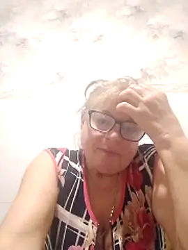 Snapshot of LinaLight88 chatting on February 4, 2026, 9:10 pm LinaLight88 online show from February 4, 2026, 9:10 pm