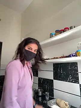 Pooja Love143 online show from April 5, 2026, 5:47 am