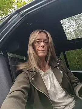 Sacha Scorp online show from April 13, 2026, 9:57 am