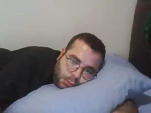 kkadam1 online show from December 15, 2025, 1:28 pm