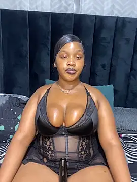 THICKBARBIE32 online show from June 14, 2026, 5:58 pm