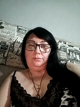 MariSwan222 online show from May 12, 2026, 7:09 pm