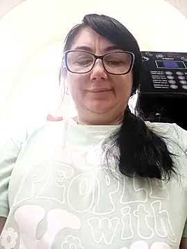 MariSwan222 online show from May 25, 2026, 9:52 am