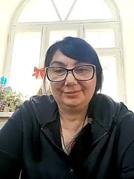 MariSwan222 online show from May 19, 2026, 9:27 am