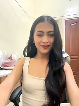 Snapshot of Lucy-penelope chatting on December 19, 2025, 8:17 am Lucy-penelope online show from December 19, 2025, 8:17 am