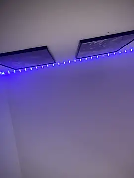 Melissaa00 online show from April 27, 2026, 3:32 pm