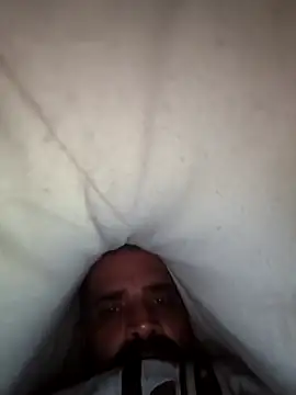 Snapshot of jhbvvhkkk chatting on January 10, 2026, 10:21 am jhbvvhkkk online show from January 10, 2026, 10:21 am