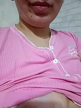 Emilyhomegirl1 online show from February 2, 2026, 11:26 pm