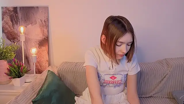 Leyla crsh online show from February 6, 2026, 5:14 am