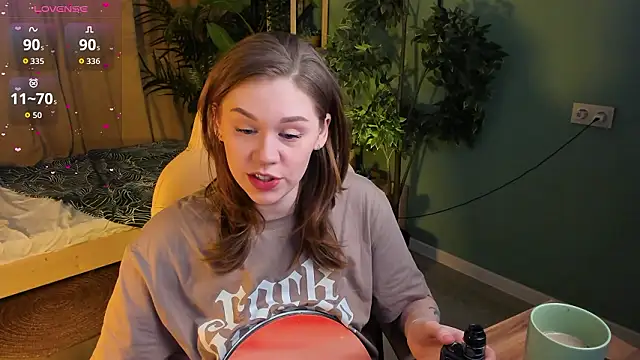 Snapshot of Alison_Doody chatting on February 28, 2026, 7:41 am Alison Doody online show from February 28, 2026, 7:41 am