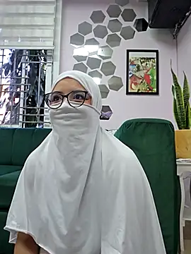 Dalia Reem online show from December 18, 2025, 12:31 pm