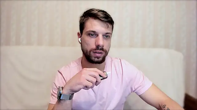 Tony Wolf online show from March 31, 2026, 10:34 pm