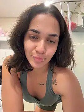 Snapshot of MiaMorenoo chatting on January 6, 2026, 4:00 pm MiaMorenoo online show from January 6, 2026, 4:00 pm