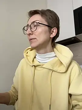 Sensual Flower online show from February 11, 2026, 7:30 am