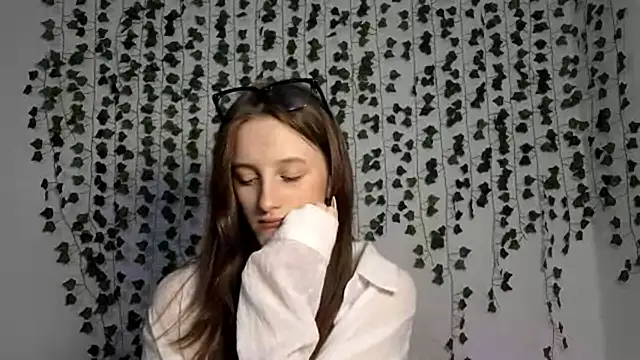 Snapshot of LisaBoddy chatting on February 7, 2026, 4:59 pm LisaBoddy online show from February 7, 2026, 4:59 pm