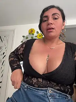 sophie-honey online show from January 9, 2026, 6:48 pm