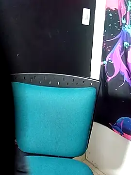 Snapshot of AnnaBliss- chatting on December 15, 2025, 7:52 pm AnnaBliss- online show from December 15, 2025, 7:52 pm