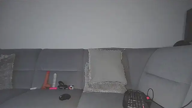 german huzon online show from February 14, 2026, 7:47 pm