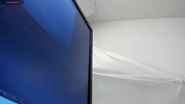 Snapshot of TaylerMiles chatting on January 15, 2026, 3:21 am TaylerMiles online show from January 15, 2026, 3:21 am