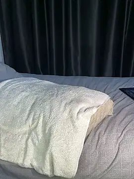 Snapshot of LiaCuti chatting on February 28, 2026, 10:04 am LiaCuti online show from February 28, 2026, 10:04 am