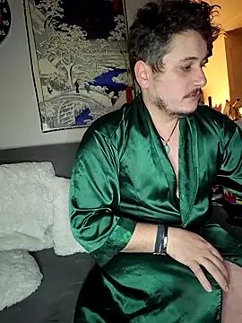 damslebambou1 online show from April 1, 2026, 10:50 pm