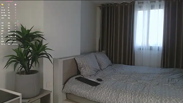 HloeChic online show from January 16, 2026, 7:56 am