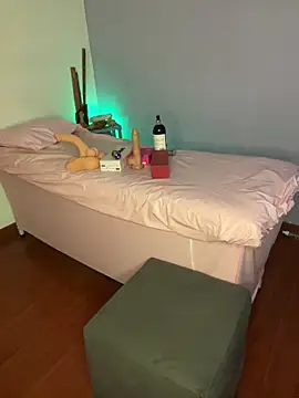 Amyy 1 online show from April 9, 2026, 11:00 pm