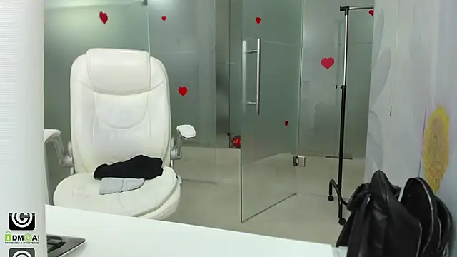 missdominna online show from March 12, 2026, 3:56 am