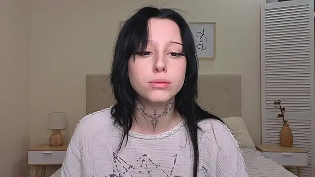 Sn0w  queen online show from January 10, 2026, 8:09 am