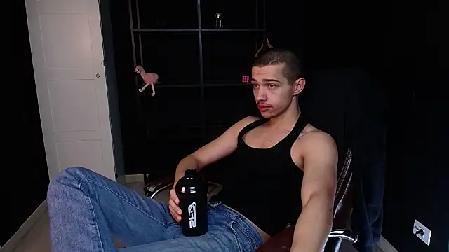 Snapshot of KaydenDrew chatting on February 5, 2026, 5:25 am KaydenDrew online show from February 5, 2026, 5:25 am