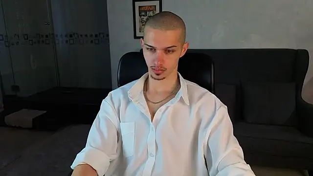 KaydenDrew online show from April 8, 2026, 4:25 am