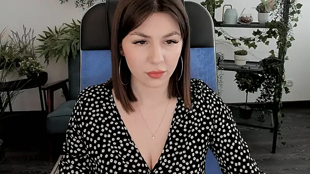 DiRosie online show from February 7, 2026, 8:33 am