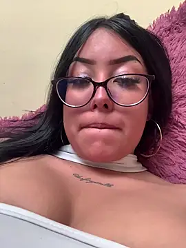 Candy LS online show from June 3, 2026, 9:41 pm
