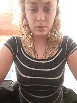 matouxx online show from February 8, 2026, 6:49 pm