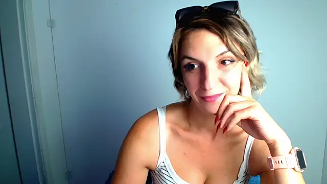 Lana Foxyy online show from August 5, 2026, 12:54 pm