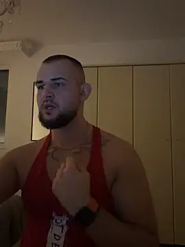 LunaFoxTip online show from February 11, 2026, 7:14 pm