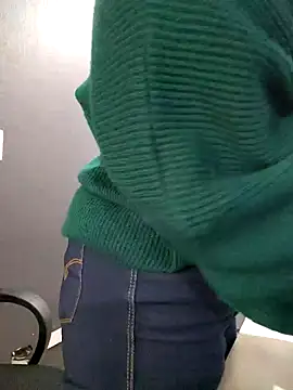 Venuz Rivers  online show from December 17, 2025, 1:16 pm