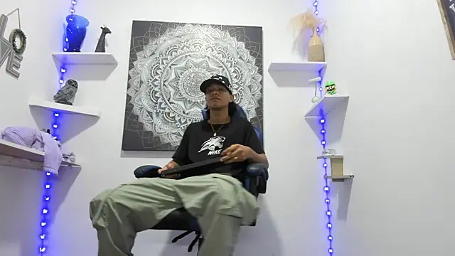 AndyKings 1 online show from April 9, 2026, 4:25 am