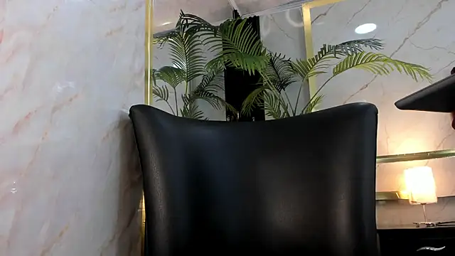 VictoriaKyros online show from March 19, 2026, 2:33 am