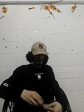 sk8-boy online show from March 20, 2026, 2:56 am