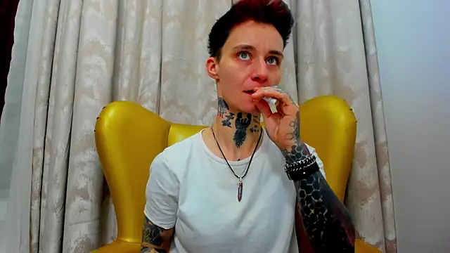 Snapshot of KennyXSX chatting on January 12, 2026, 7:20 pm KennyXSX online show from January 12, 2026, 7:20 pm