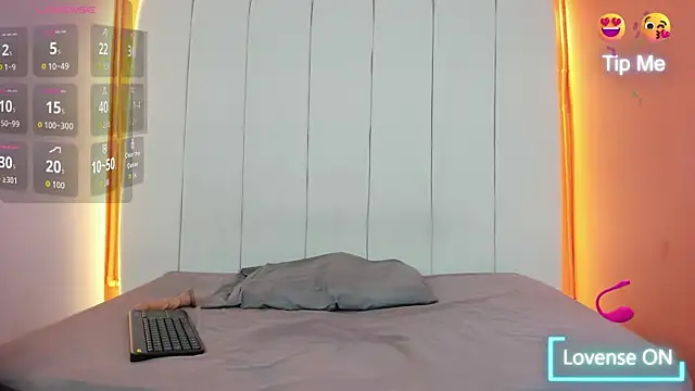 Snapshot of Sunny_OS chatting on February 19, 2026, 7:55 pm Sunny OS online show from February 19, 2026, 7:55 pm