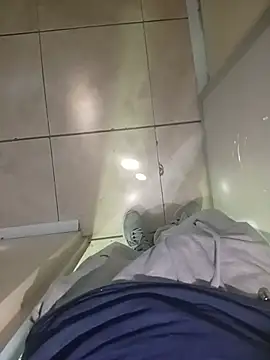 Snapshot of Gloryholeroom chatting on July 28, 2026, 8:52 pm Gloryholeroom online show from July 28, 2026, 8:52 pm