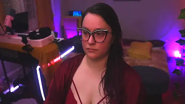 FireproofCuriousiteaze online show from April 15, 2026, 5:57 am