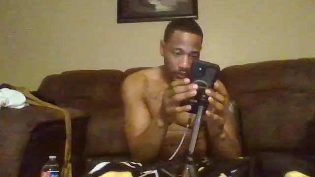 Snapshot of KingDes55 chatting on January 16, 2026, 12:42 pm KingDes55 online show from January 16, 2026, 12:42 pm