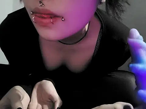 Delilah 666 online show from December 19, 2025, 12:03 am