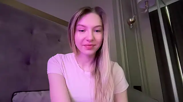 blondinkaa online show from February 17, 2026, 9:28 am