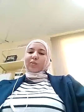 Mona139206 online show from December 17, 2025, 9:03 am