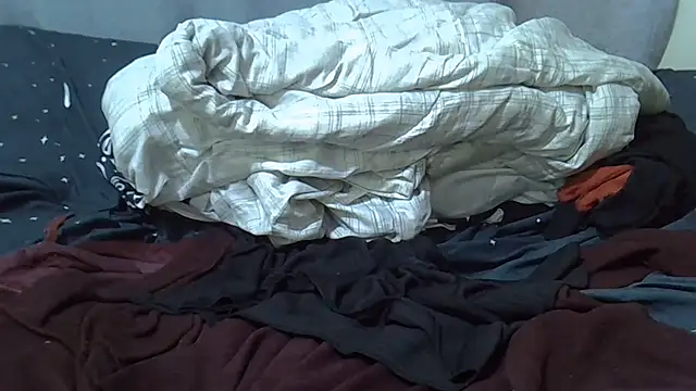 Snapshot of gundo1523 chatting on March 2, 2026, 5:08 am gundo1523 online show from March 2, 2026, 5:08 am